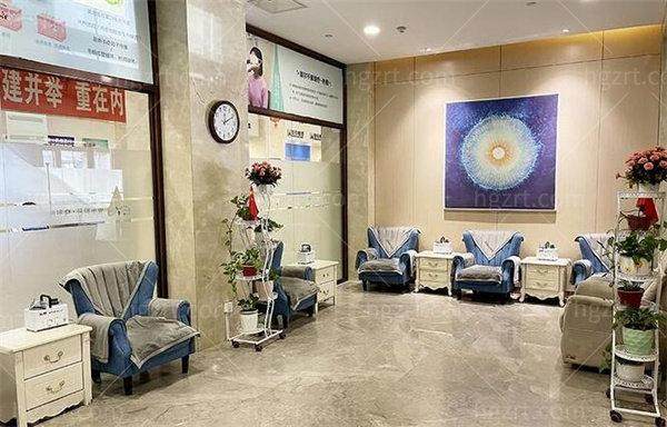 哈尔滨爱尔眼科医院车廷华医生的预约方式