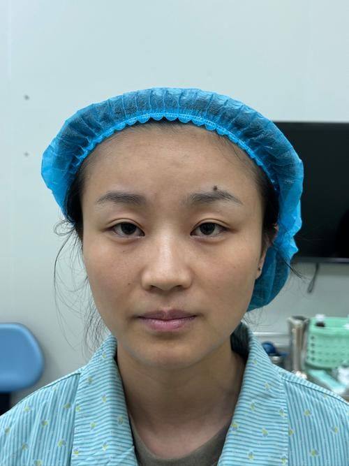 南充市中 心医院整形美容外科是正规医院吗？