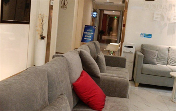 西安爱尔眼科医院胡金维医生的技术资质认证