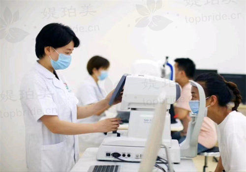 成都小青草眼科医院设备