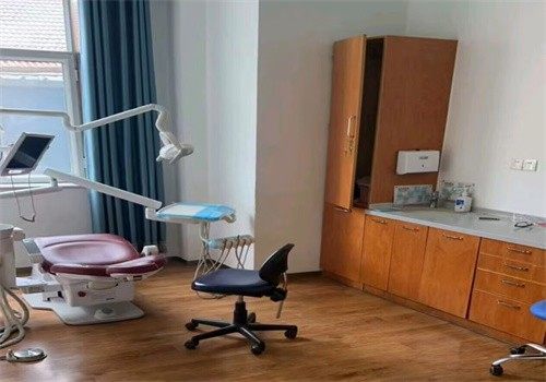 承德惟德口腔医院（围场店）是正规医院吗？