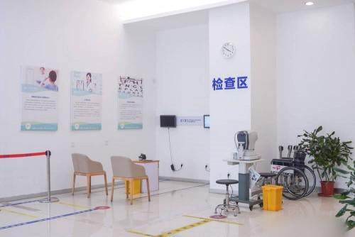 东莞爱尔眼科医院罗英东审美风格怎么样？3大屈光定制维度，解析个性化视力矫正与视觉美学方案